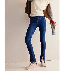 FP Blue Skinny Jeans classic fit(The color is the same as the first picture)
